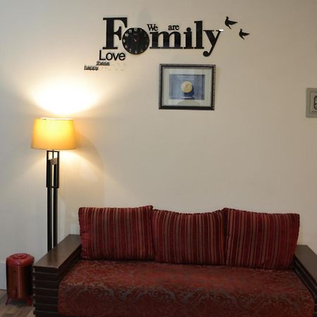 West End Lodges Neelum Buitenkant foto