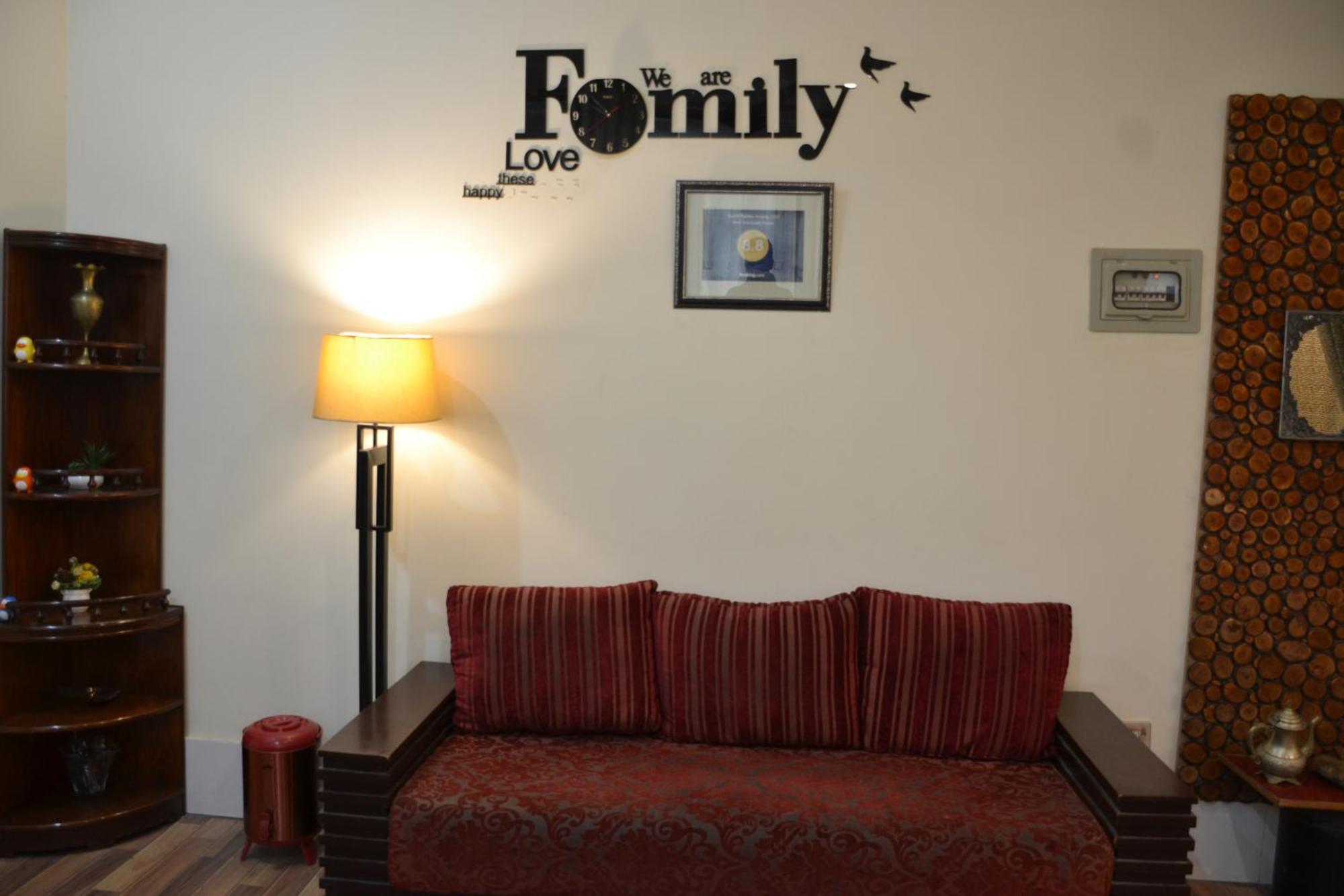 West End Lodges Neelum Buitenkant foto