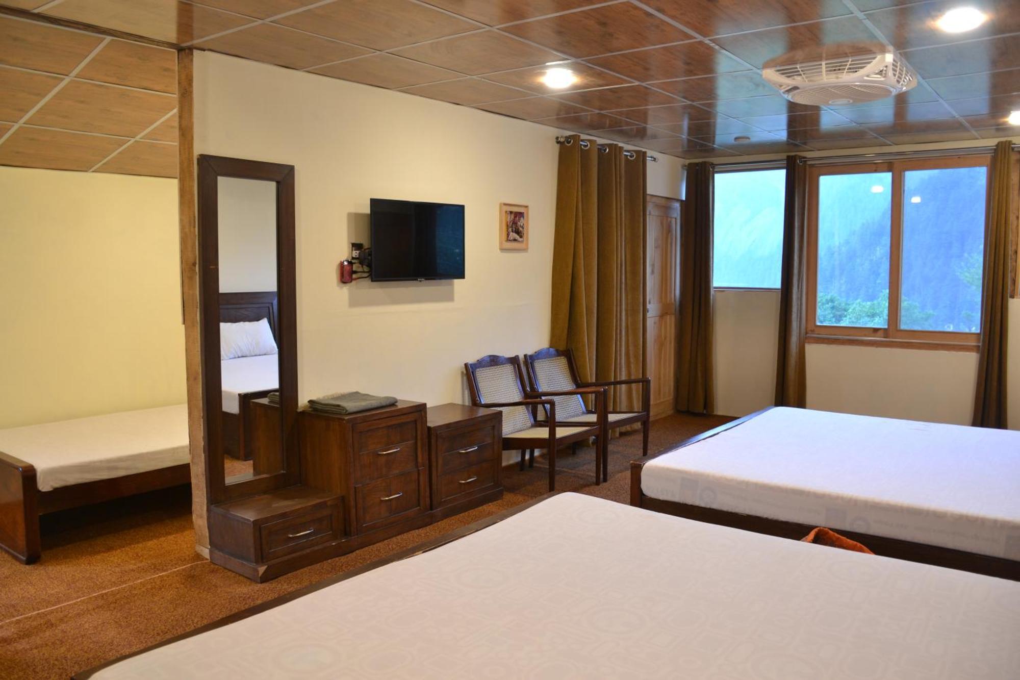 West End Lodges Neelum Buitenkant foto